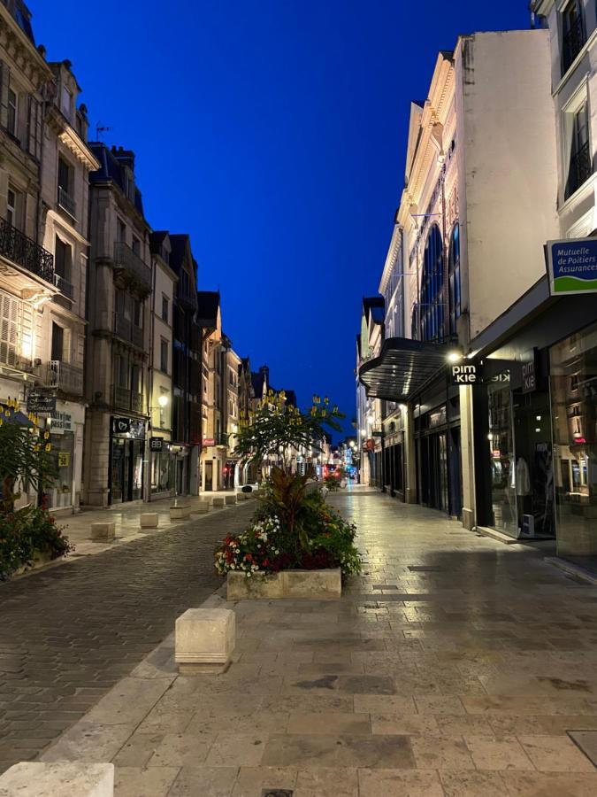 Studio Zola Situe En Plein Centre-Ville De Troyes Eksteriør billede